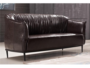 Коричневый кожаный диван для офиса