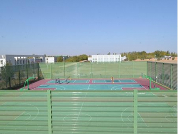 Ветрозащитный фон для теннисных кортов