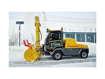 Тракторный снегоочиститель