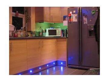 Светодиодные светильники для подсветки плинтусов и лестниц SC-B105A