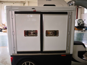 Грузовой трехколесный электровелосипед с холодильником