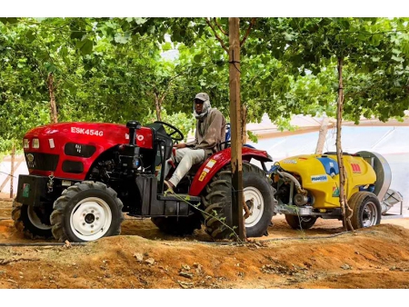 Узкий трактор / Садовый трактор, 45–70 л.с.