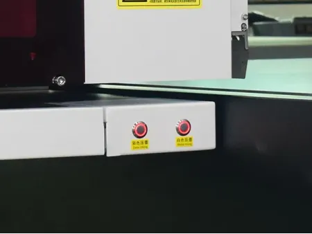 Широкоформатный планшетный УФ-принтер