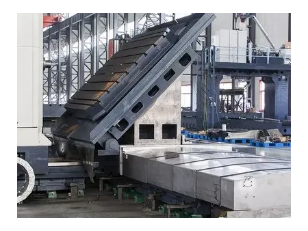Фрезерно-расточный станок с ЧПУ и поперечно-подвижным столом