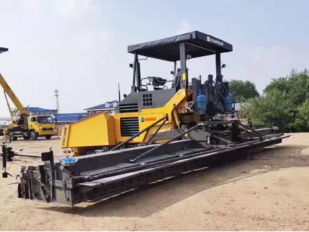 GYA6000  Гусеничный асфальтоукладчик