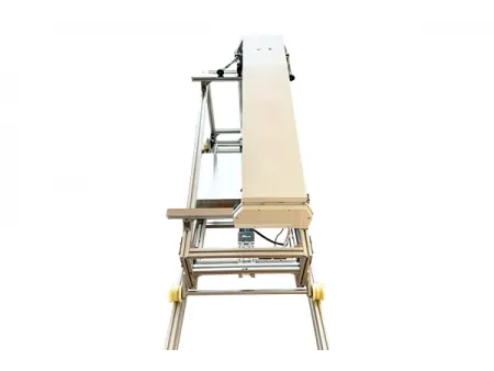 Автоматический робот для чистки солнечных панелей (рельсового типа)