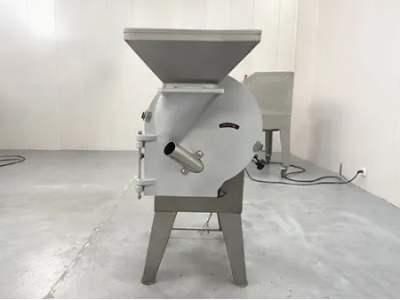 Многофункциональная овощерезательная машина