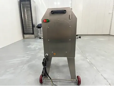 Многофункциональная овощерезательная машина