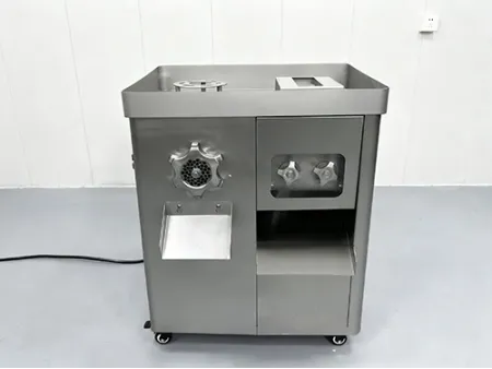 Электромясорубка со слайсером