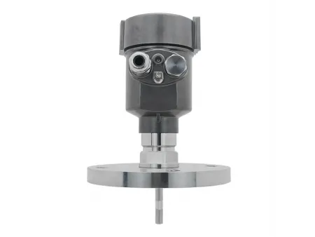 Радарный уровнемер с направленной волной