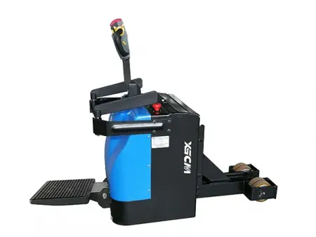 Электрический буксировочный тягач с платформой для оператора STB30B