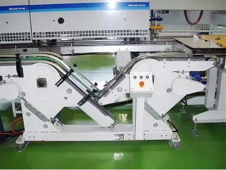 Опрокидыватель корпусов банок (установка в рабочее положение)