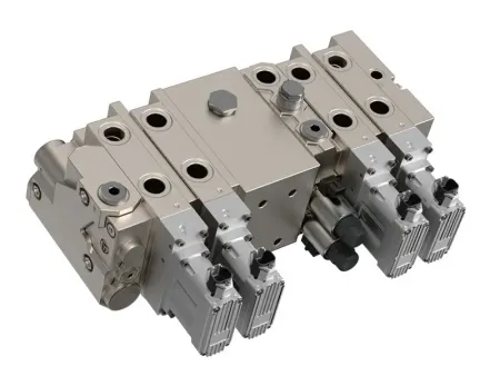 Гидрораспределитель с компенсацией по давлению