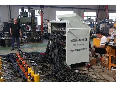 Гидравлическая система синхронного подъема