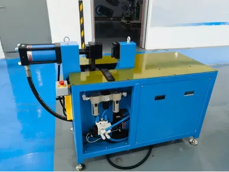 Стол для пуклевочного станка (для пуклевки рам клапанов ОВКВ)