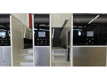 Флексопечатная фальцевально-склеивающая линия со стационарными печатными секциями