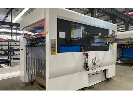 Полуавтоматический плосковысекательный пресс