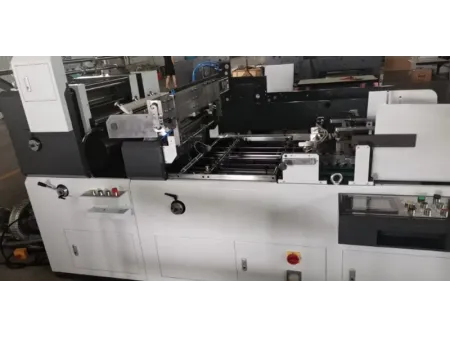 Машина для вклейки окошек